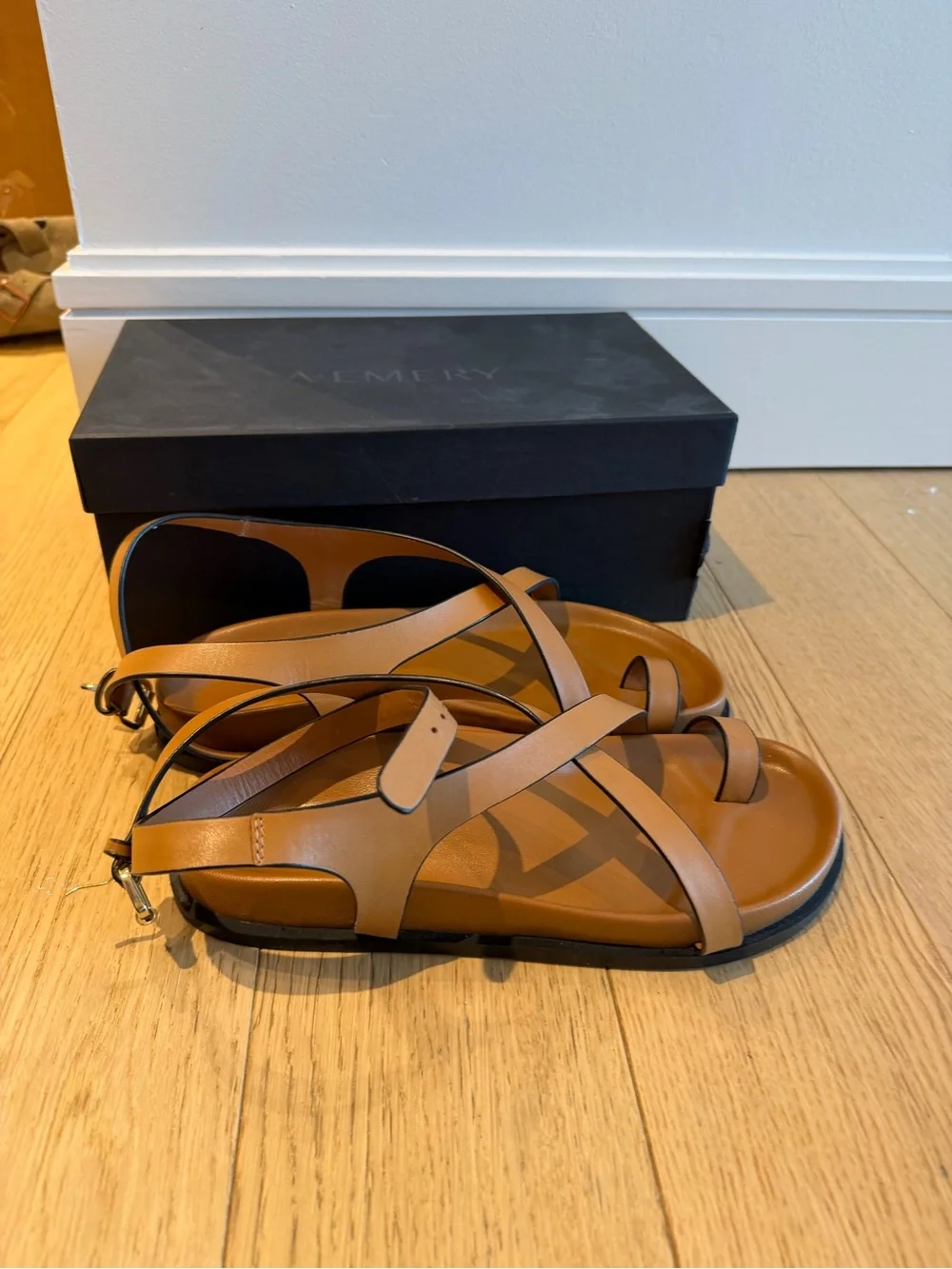 A Emery Jalen Slim Sandal Size 38
